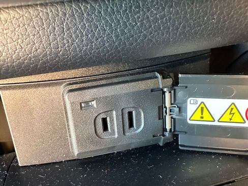 Used 2020 Mercedes-Benz S 63 AMG 4MATIC Sedan image 32