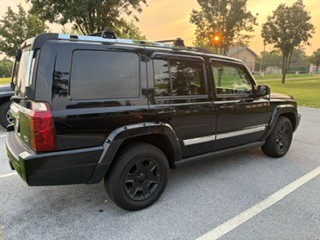 Used 2006 Jeep Commander Limited AWD/4WD image 5