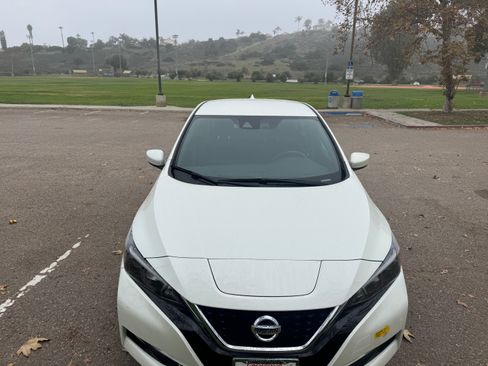 Used 2021 Nissan Leaf SV image 4