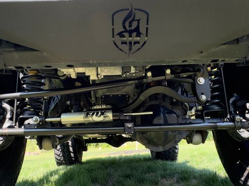 Used 2017 Jeep Wrangler Unlimited Rubicon w/ Connectivity Group image 17