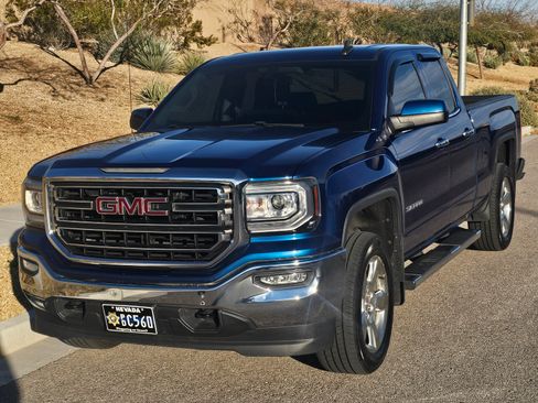 Used 2019 GMC Sierra 1500 SLE w/ SLE Value Package image 1