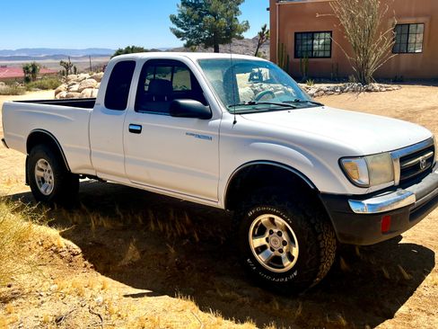 Used 2000 Toyota Tacoma 4x4 Xtracab V6 w/ SR5 Pkg image 6