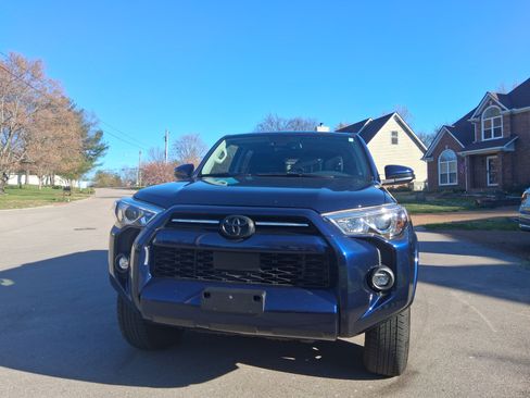 Used 2023 Toyota 4Runner SR5 image 4