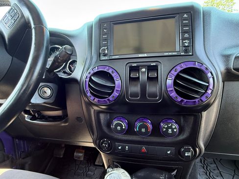 Used 2017 Jeep Wrangler Sport w/ Quick Order Package 23S AWD/4WD image 23