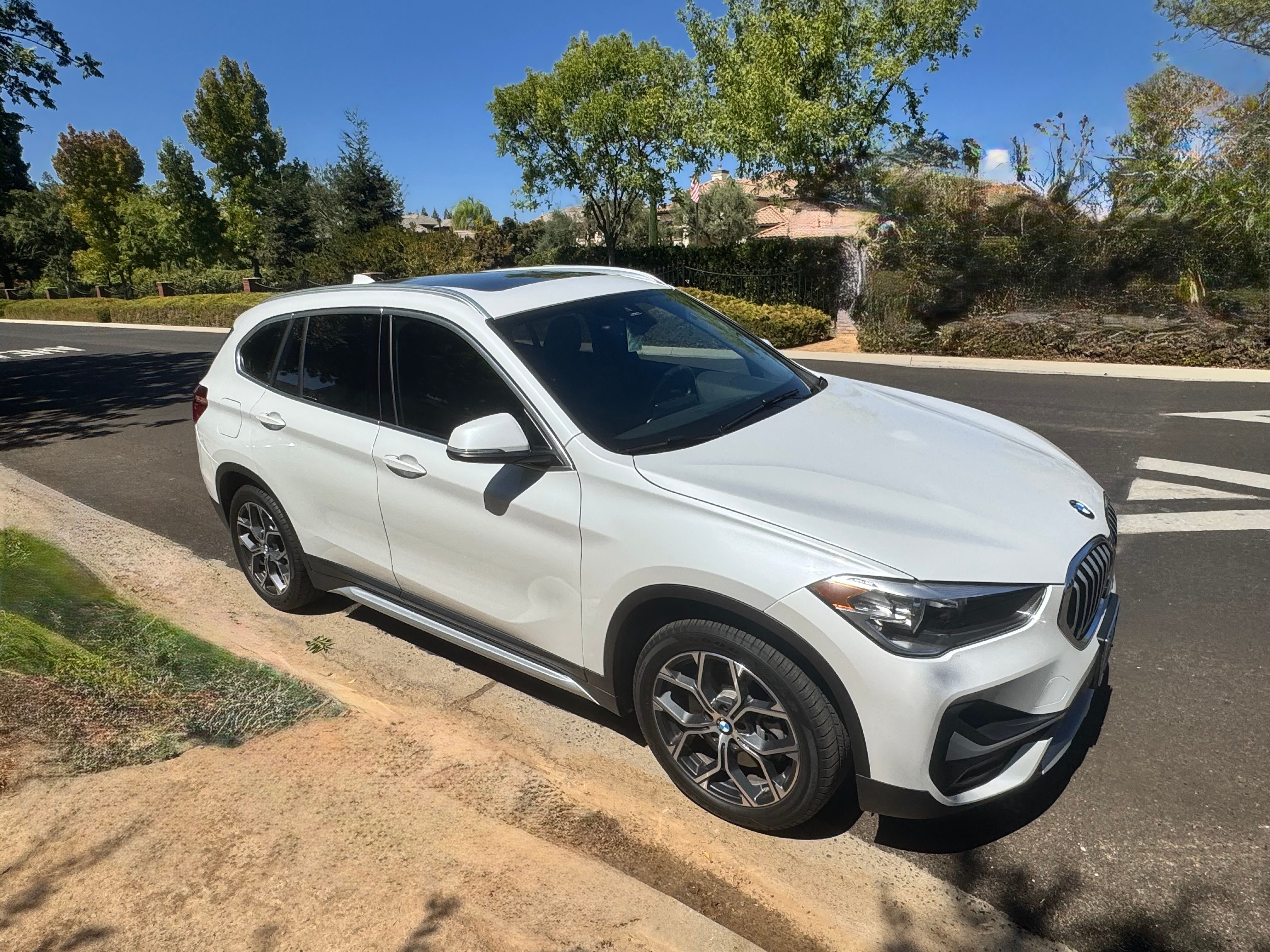 Used 2021 BMW X1 xDrive28i w/ Convenience Package AWD/4WD image 11