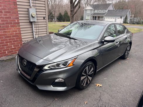 Used 2022 Nissan Altima 2.5 SV image 15