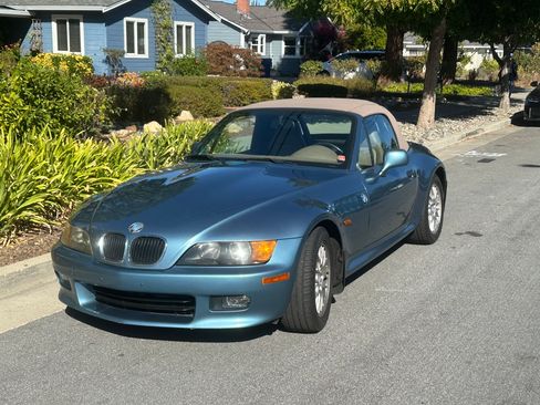 Used 1999 BMW Z3 2.5i image 1