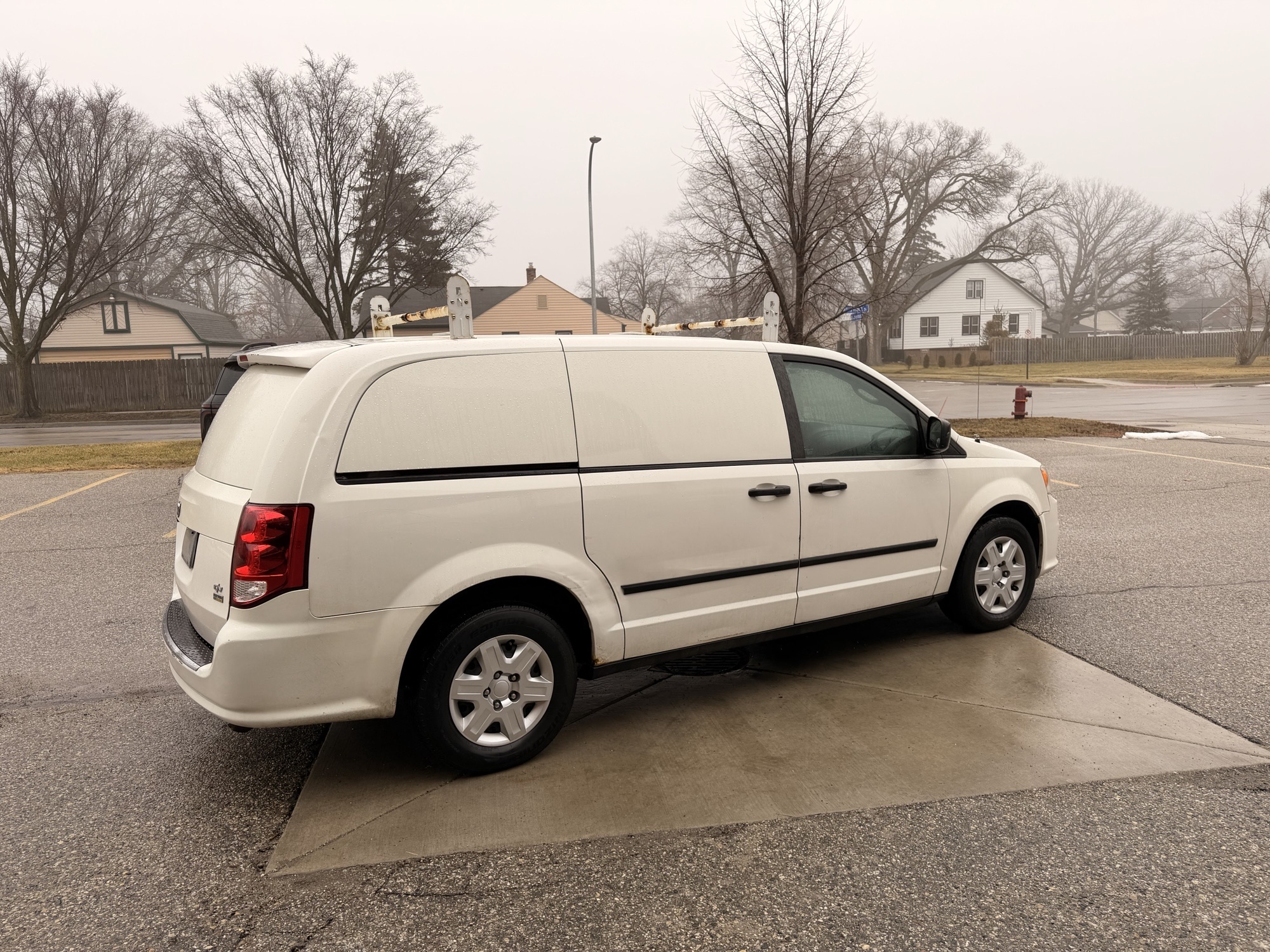 Used 2013 RAM C/V Tradesman FWD image 2