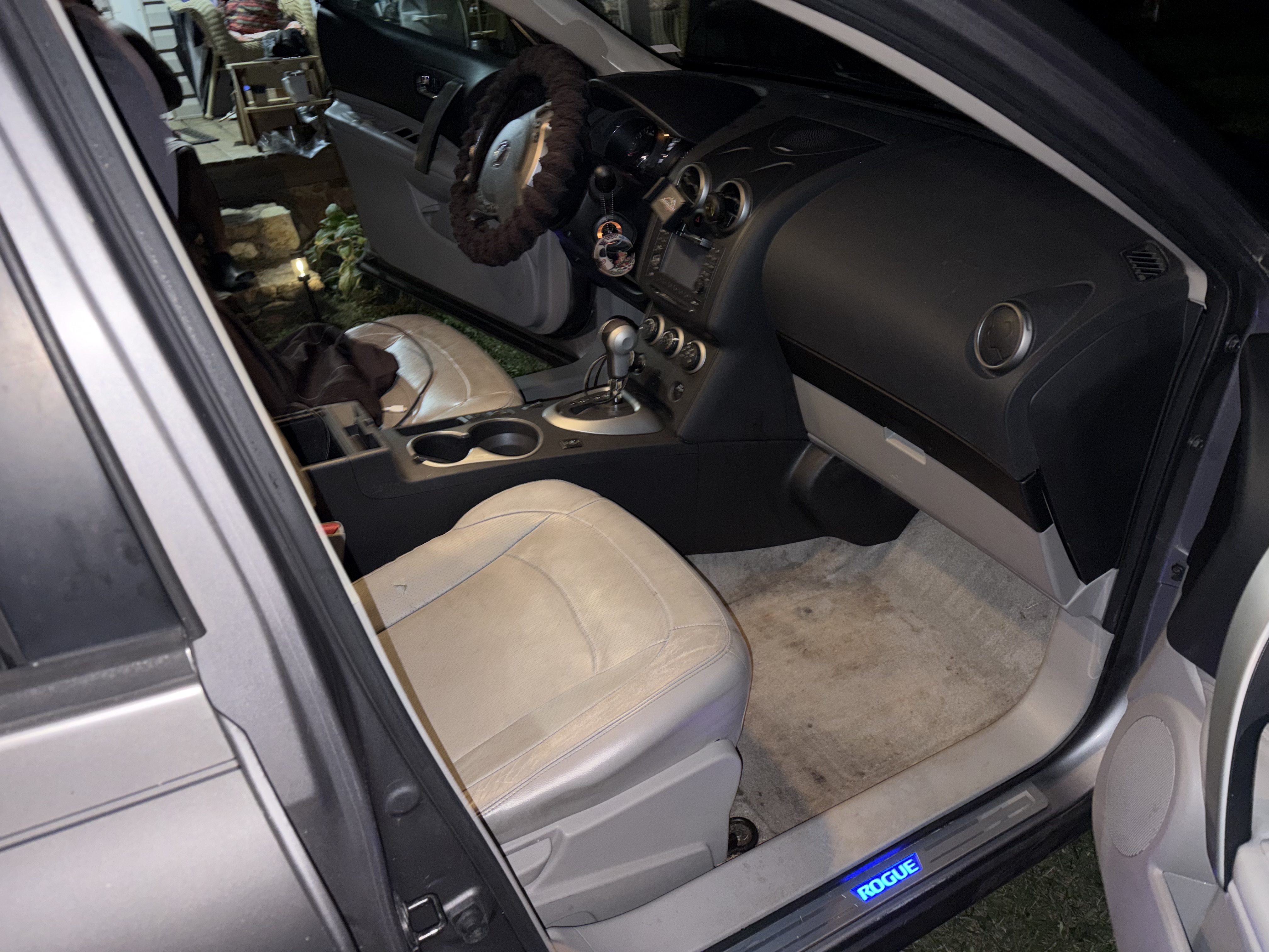 Used 2012 Nissan Rogue SL AWD/4WD image 10