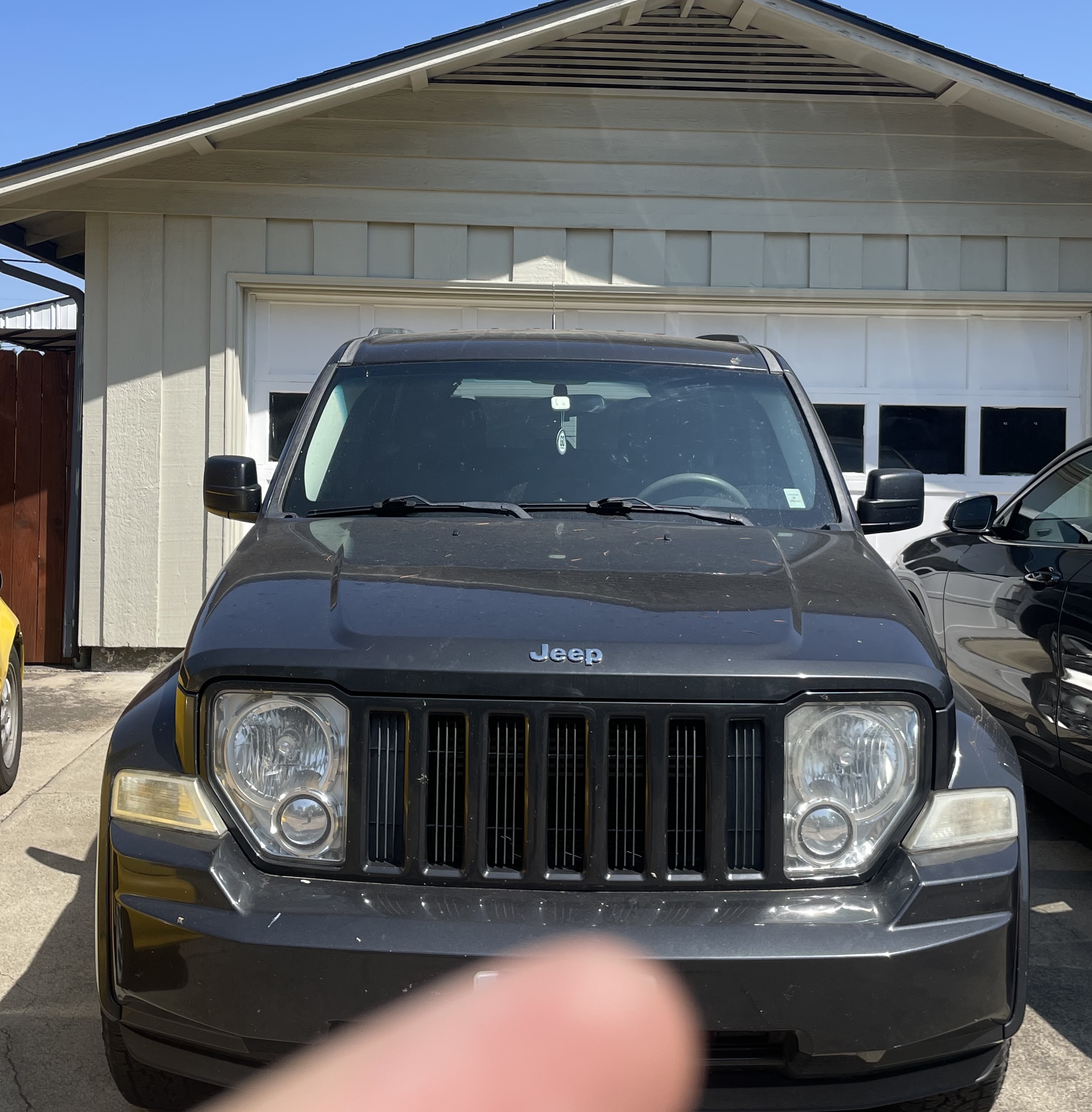 Used 2011 Jeep Liberty Sport AWD/4WD image 14