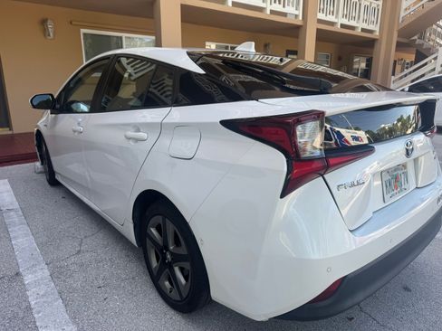 Used 2020 Toyota Prius Limited FWD image 6