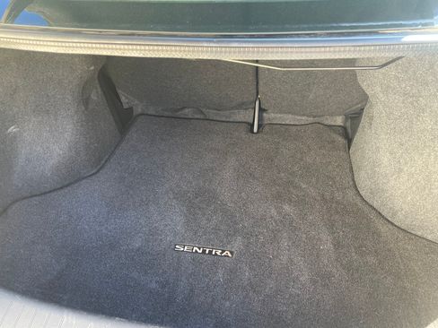 Used 2017 Nissan Sentra SV image 12