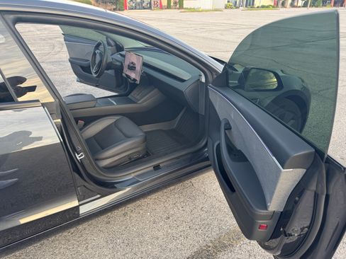 Used 2025 Tesla Model 3 Long Range RWD image 23