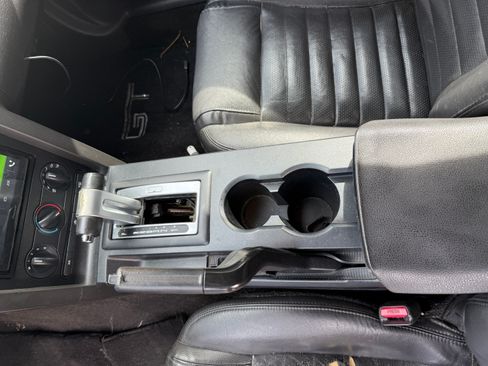 Used 2006 Ford Mustang GT Premium image 8