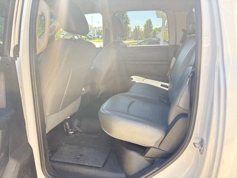 Used 2014 RAM 2500 Tradesman w/ Chrome Appearance Group AWD/4WD image 19