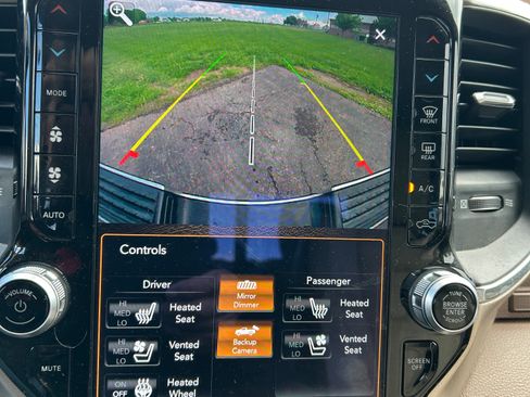 Used 2019 RAM 3500 Laramie AWD/4WD image 10