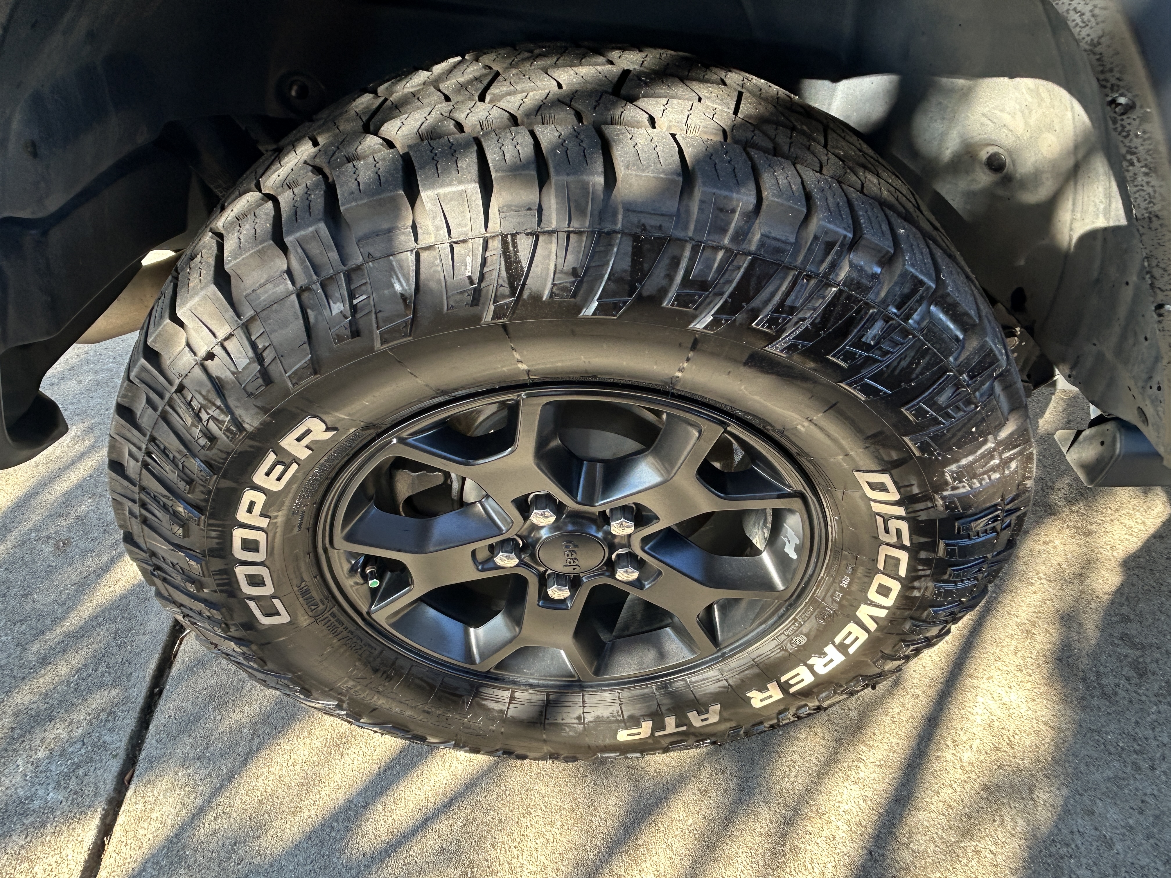 Used 2022 Jeep Wrangler Sport AWD/4WD image 22