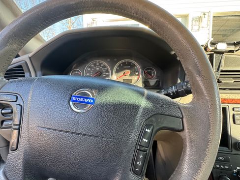 Used 2006 Volvo XC70 Ocean Race Edition image 11