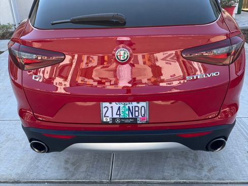 Used 2018 Alfa Romeo Stelvio Ti image 6