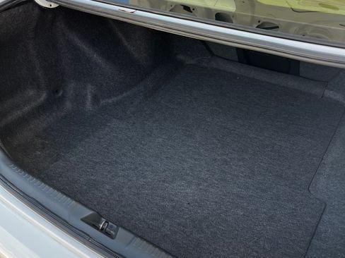 Used 2005 Honda Accord LX image 13
