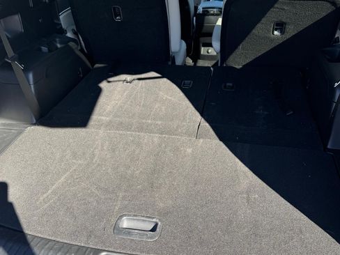 Used 2024 Kia Telluride S w/ S Sunroof Package image 2