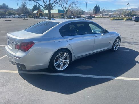 Used 2013 BMW 750Li image 5