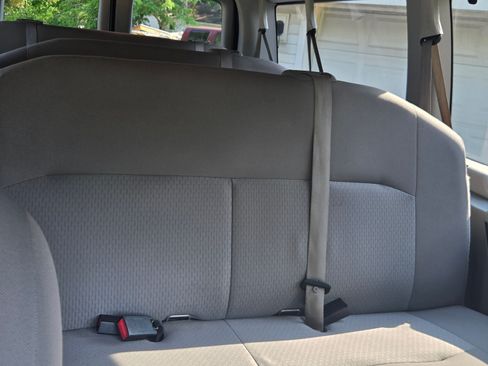 Used 2013 Ford E-350 and Econoline 350 XLT RWD image 2