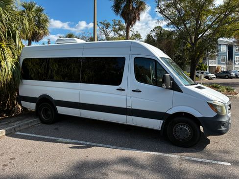 Used 2014 Mercedes-Benz Sprinter 3500 image 18