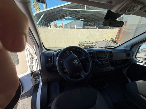 Used 2016 RAM ProMaster 2500 w/ Cargo Convenience Group image 17