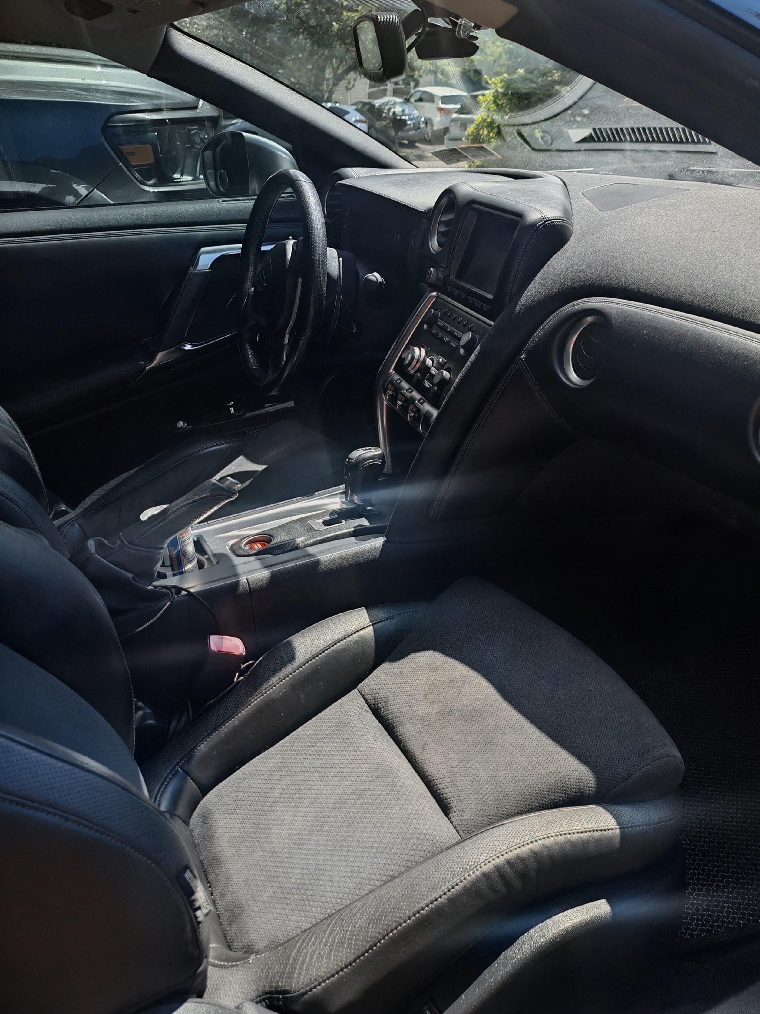 Used 2010 Nissan GT-R Premium AWD/4WD image 8