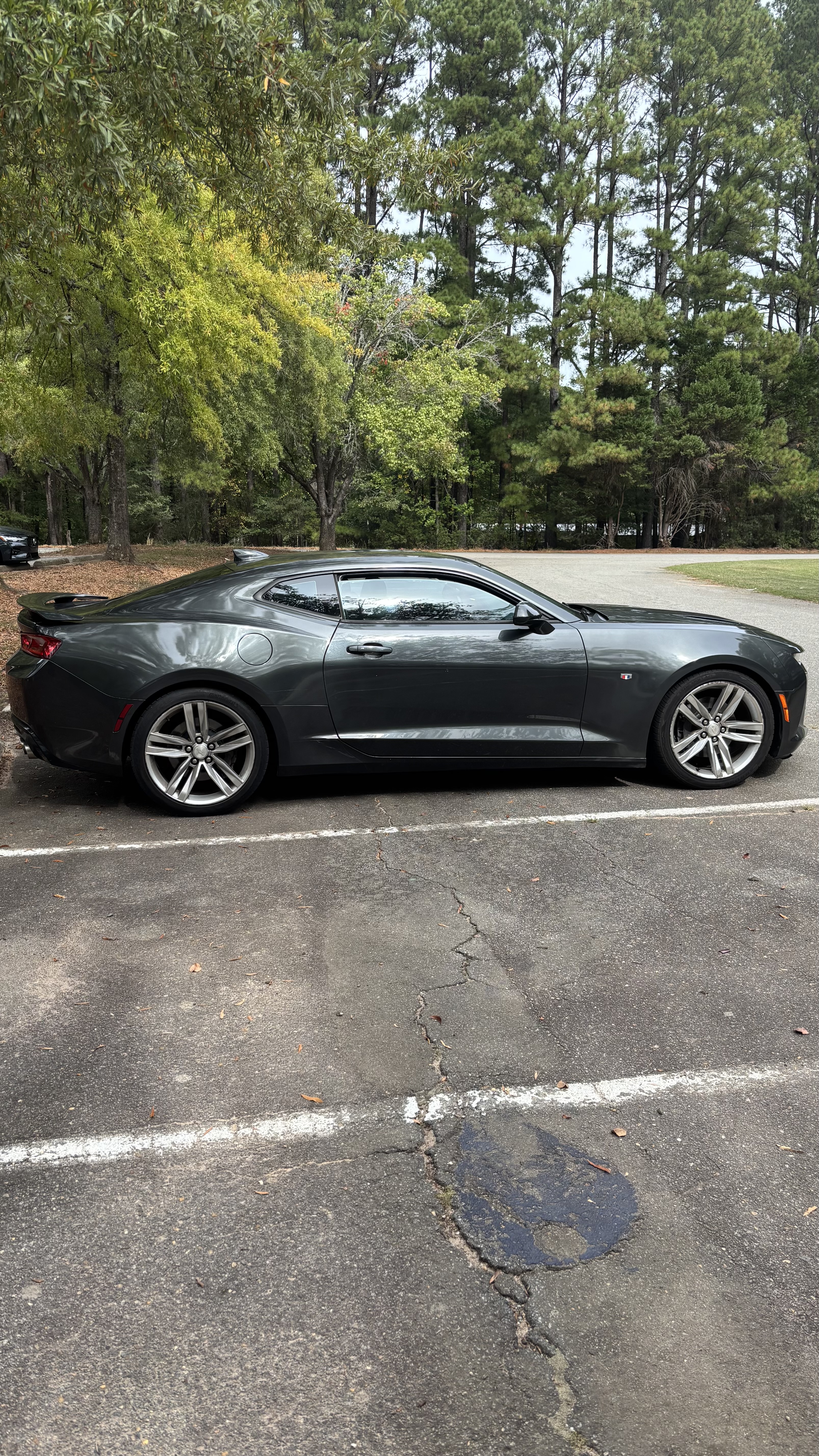 Used 2016 Chevrolet Camaro SS RWD image 4