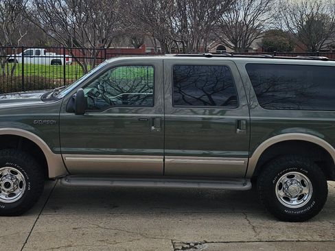 Used 2002 Ford Excursion Limited image 2