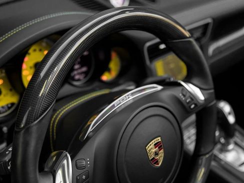 Used 2016 Porsche 911 Turbo S image 20