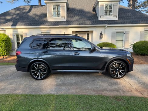 Used 2022 BMW X7 xDrive40i w/ M Sport Package image 5