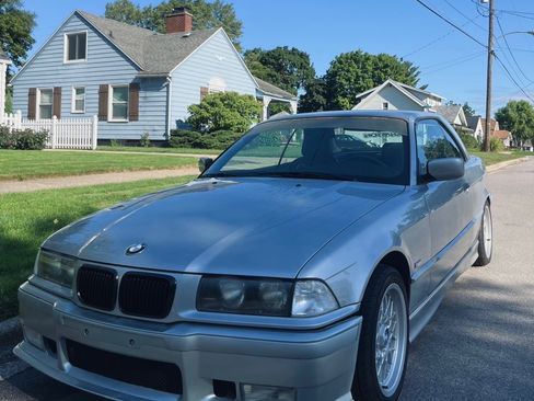 Used 1997 BMW 328i Convertible image 1