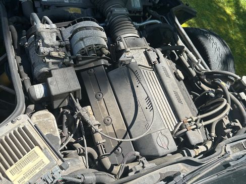 Used 1994 Chevrolet Corvette Coupe RWD image 13