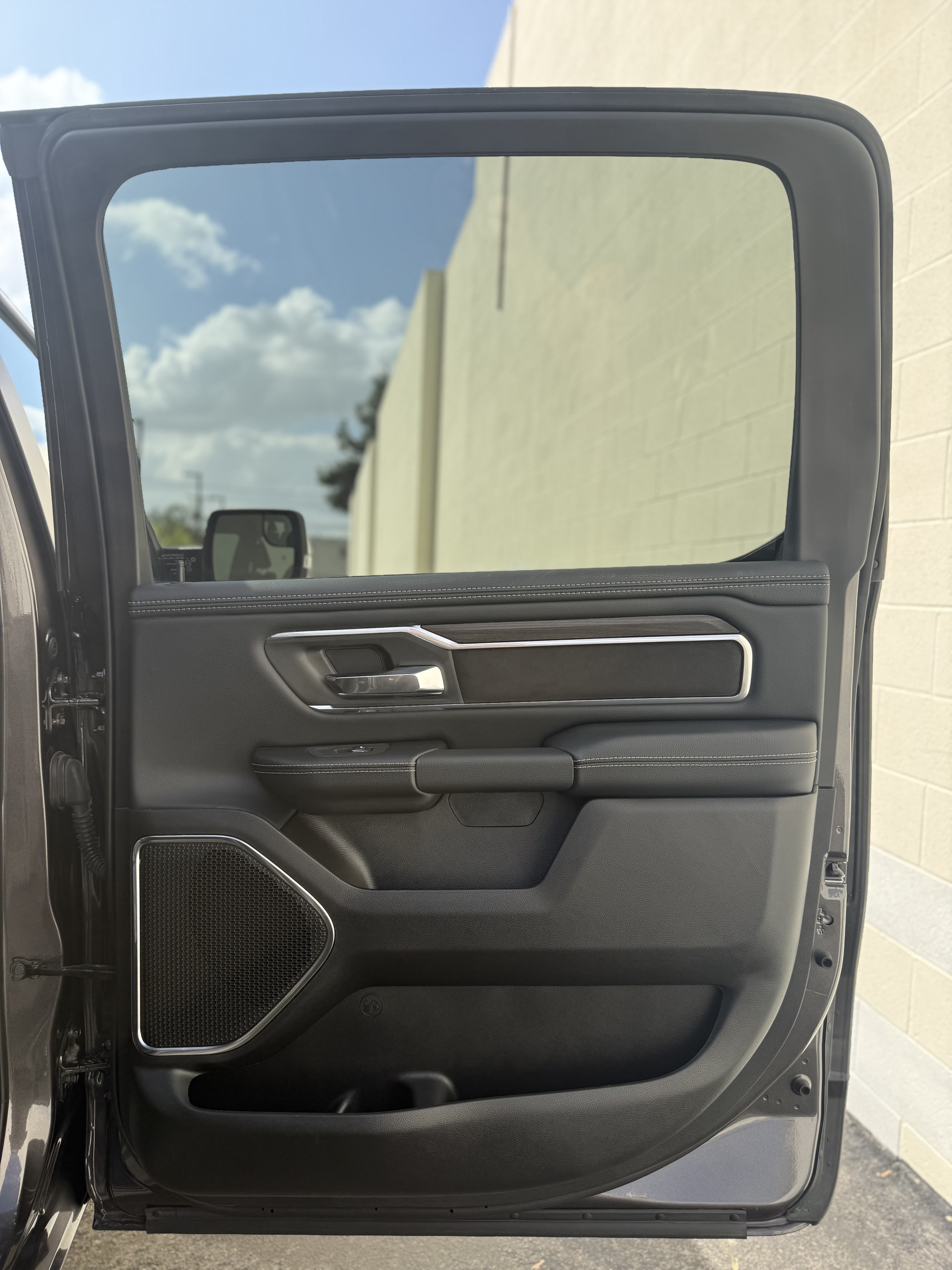 Used 2026 RAM 1500 Laramie AWD/4WD image 20