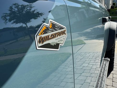 Used 2023 Ford Bronco Wildtrak image 5