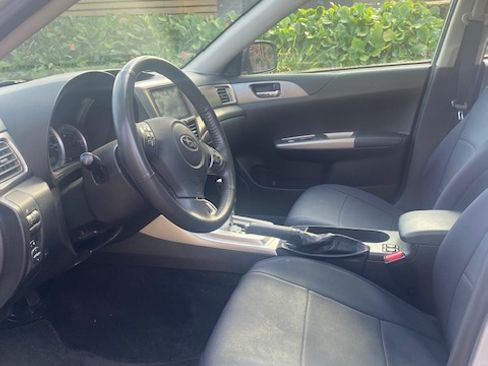Used 2010 Subaru Impreza 2.5i Premium image 12