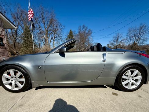 Used 2004 Nissan 350Z Touring image 16