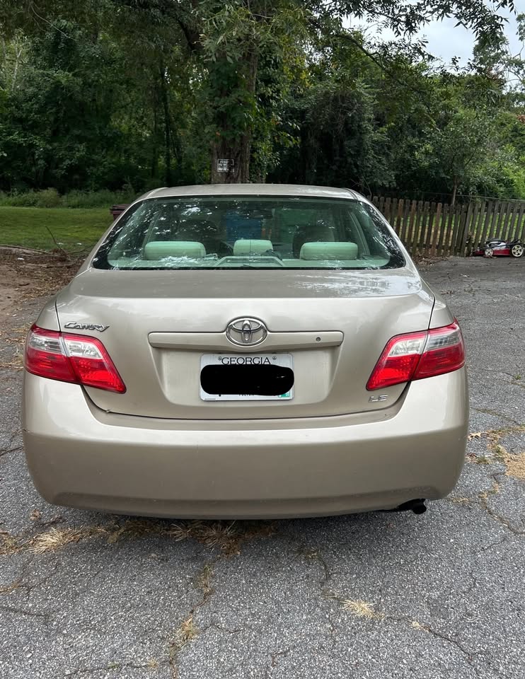 Used 2008 Toyota Camry LE FWD image 2