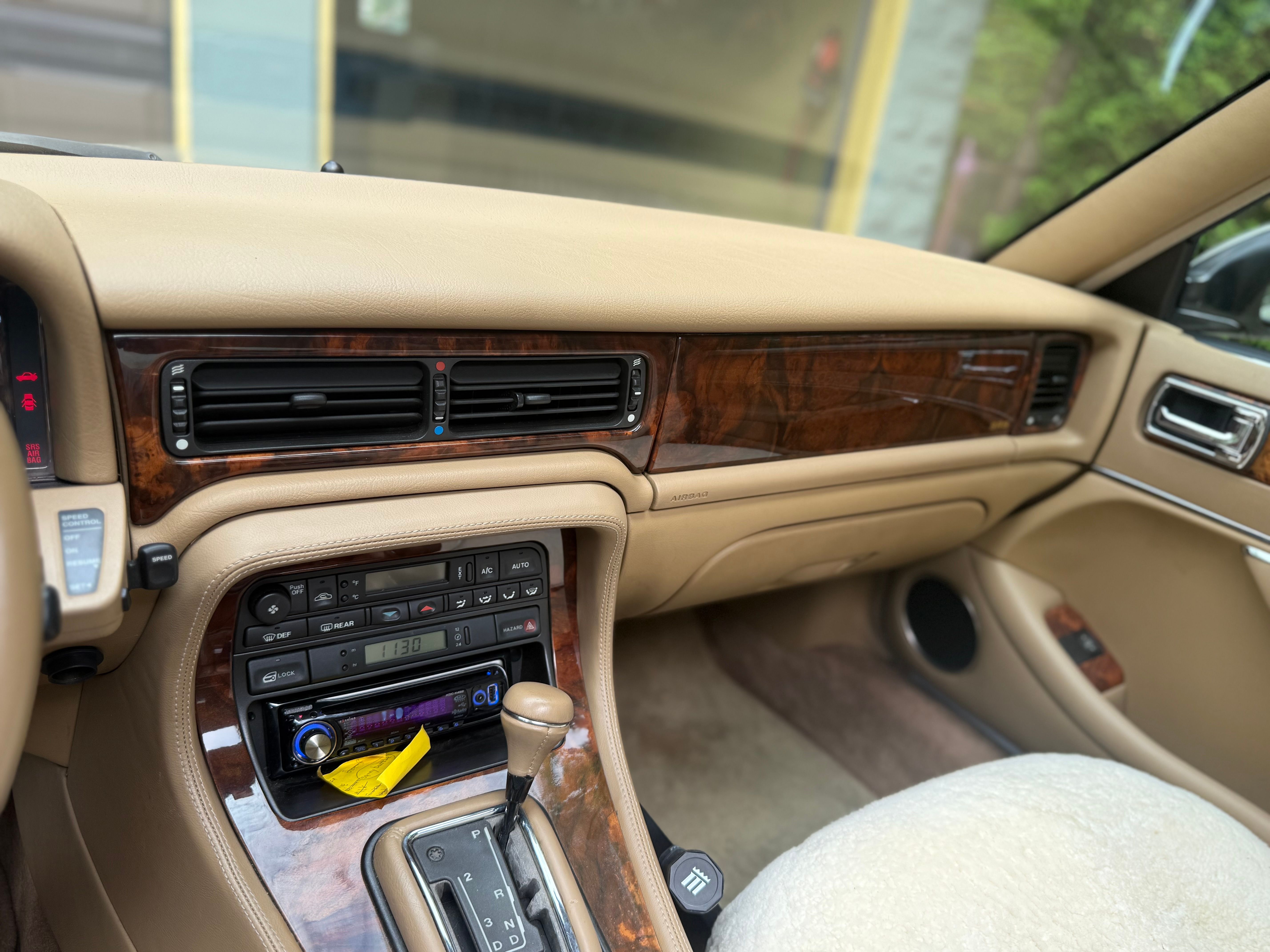Used 1995 Jaguar XJ6 RWD image 9