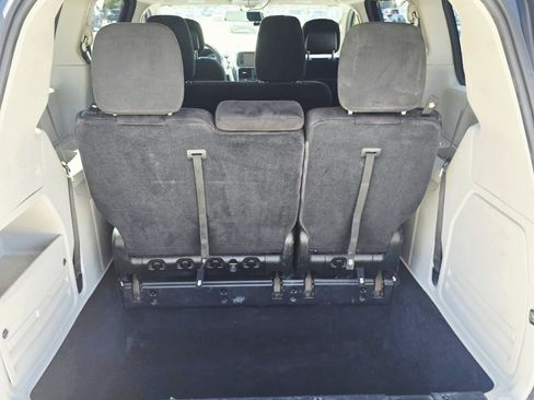 Used 2013 Dodge Grand Caravan American Value Package image 2