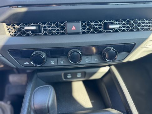 Used 2023 Honda Accord EX image 12