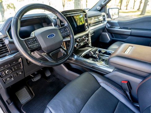 Used 2022 Ford F150 Lariat w/ Equipment Group 502A High image 17