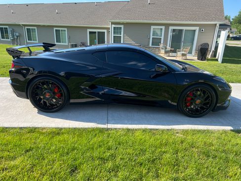 Used 2022 Chevrolet Corvette Stingray Coupe 2D w/ Z51 Performance Package image 9