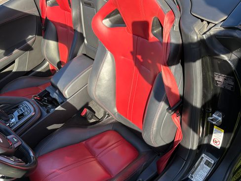 Used 2017 Jaguar F-TYPE R image 11