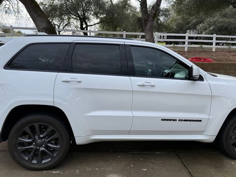 Used 2018 Jeep Grand Cherokee High Altitude image 4