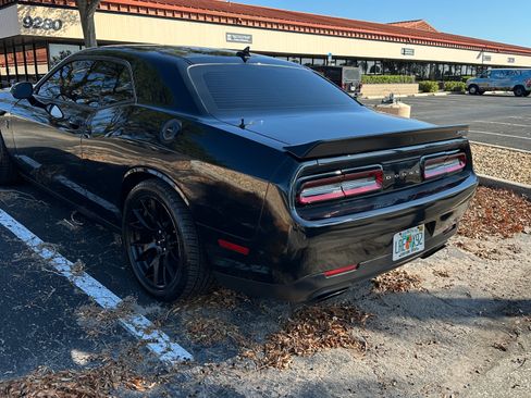 Used 2015 Dodge Challenger SRT Hellcat image 18