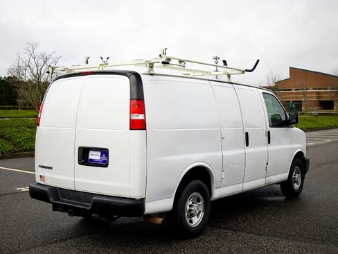 Used 2019 Chevrolet Express 2500 w/ Driver Convenience Package image 11